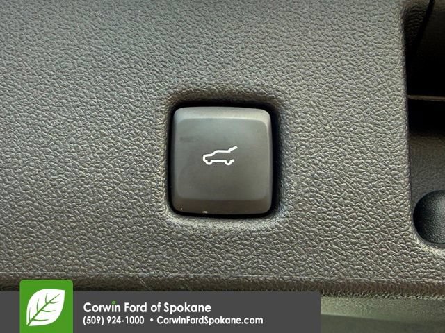 Certified 2025 Ford Escape Platinum AWD/4WD image 21