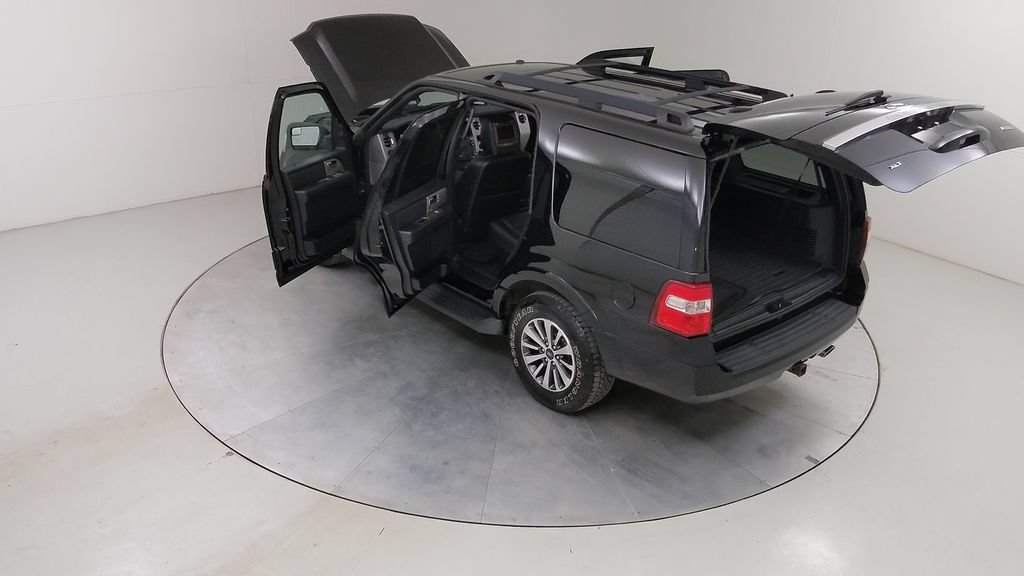 Certified 2017 Ford Expedition XLT w/ Equipment Group 202A AWD/4WD image 53