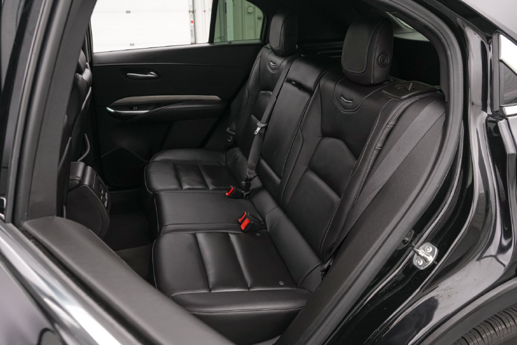 Used 2025 Cadillac XT4 Premium Luxury FWD image 18