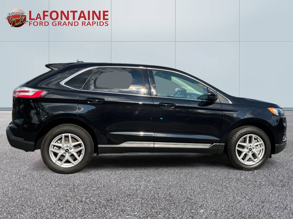 Certified 2024 Ford Edge SEL w/ Convenience Package AWD/4WD image 8