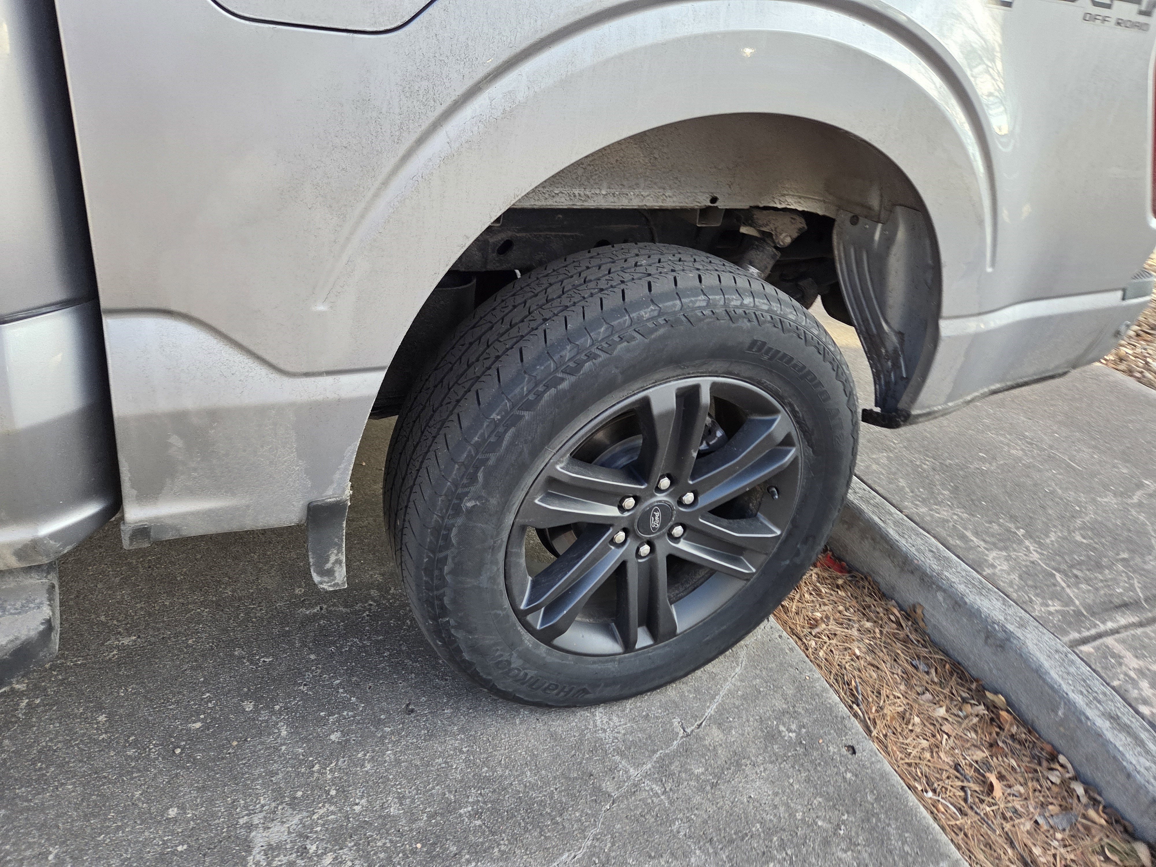 Certified 2022 Ford F150 Lariat w/ Equipment Group 502A High image 11