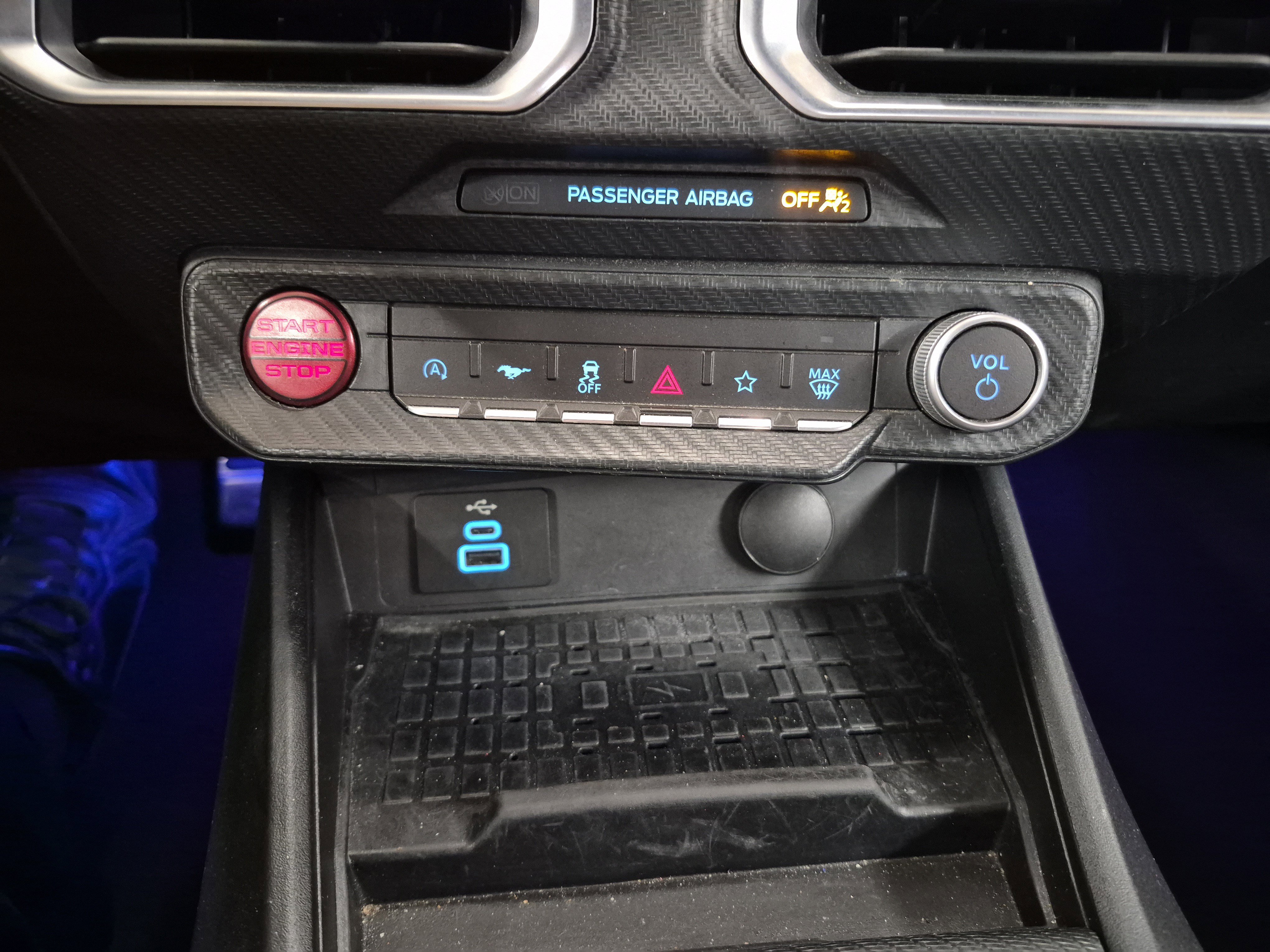 Certified 2024 Ford Mustang Premium image 25