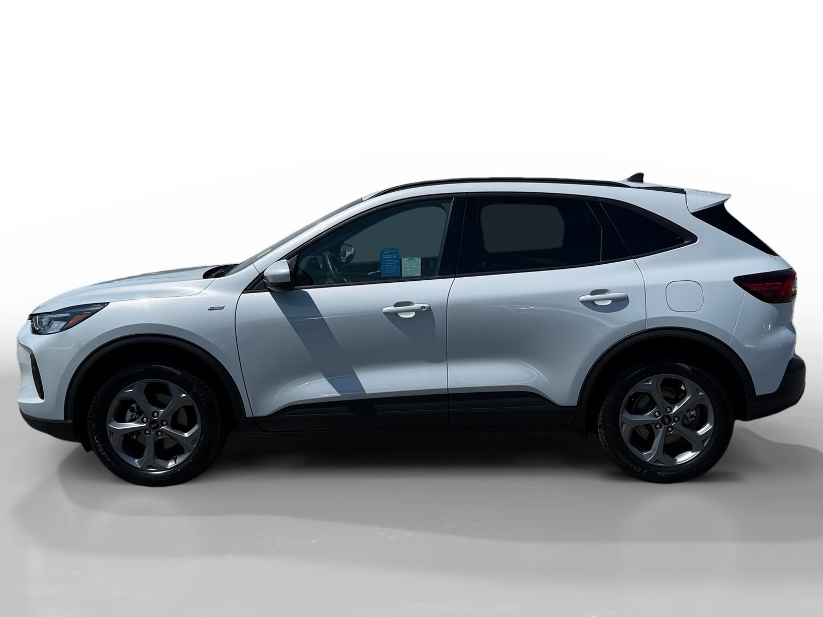Certified 2025 Ford Escape ST-Line Select AWD/4WD image 2