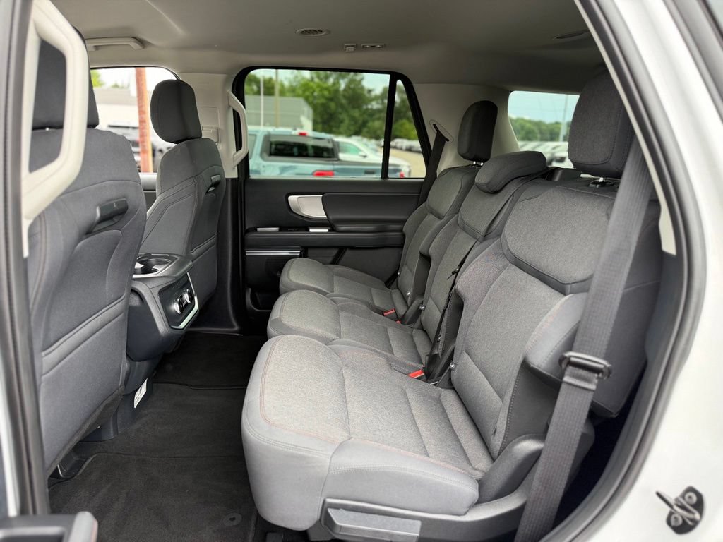 Certified 2025 Ford Expedition Active AWD/4WD image 14
