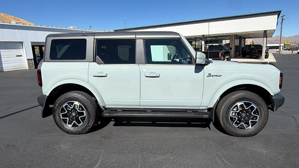 Certified 2022 Ford Bronco Outer Banks AWD/4WD image 2
