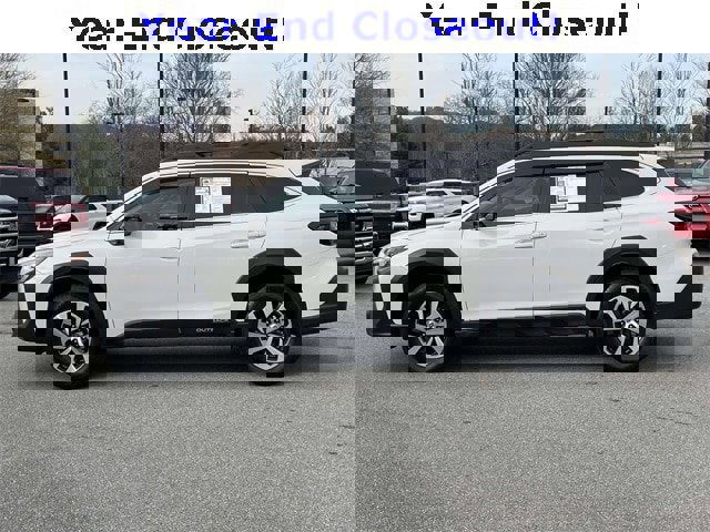 Used 2023 Subaru Outback Premium image 2