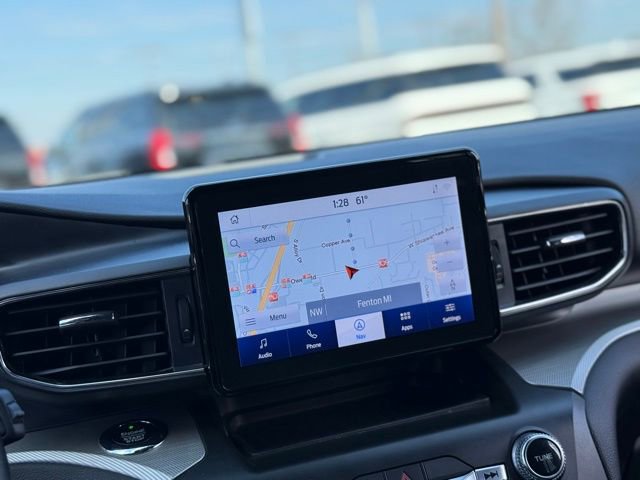 Certified 2020 Ford Explorer XLT w/ Equipment Group 202A image 3