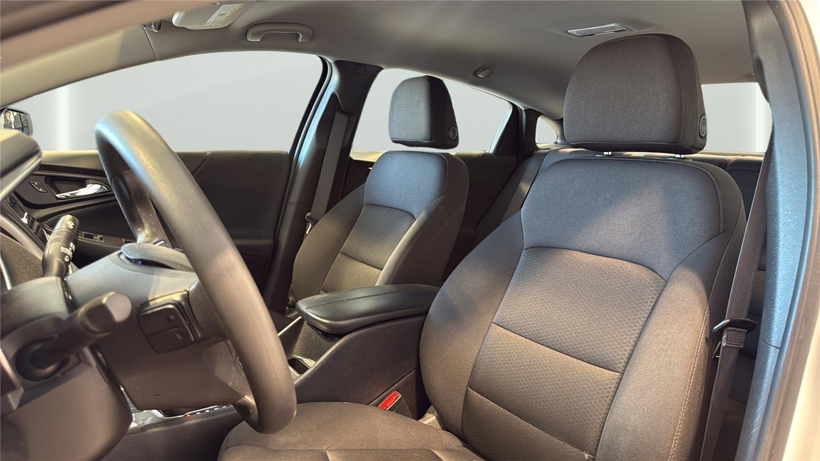 Used 2024 Chevrolet Malibu LT FWD image 11