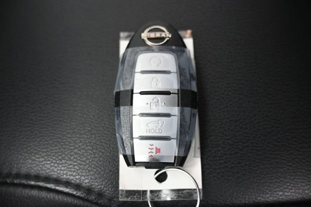 Used 2022 Nissan Pathfinder SL AWD/4WD image 25