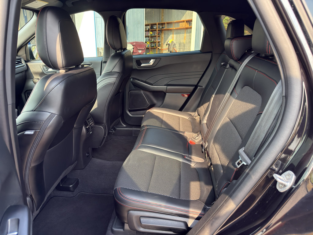 Certified 2025 Ford Escape Platinum AWD/4WD image 13