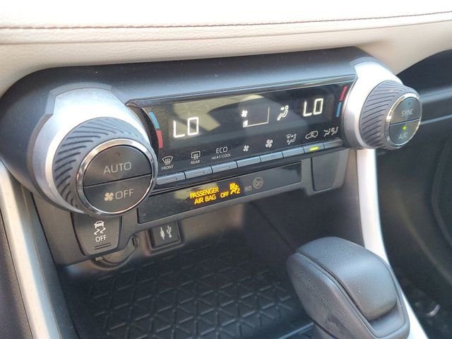 Used 2019 Toyota RAV4 XLE image 27