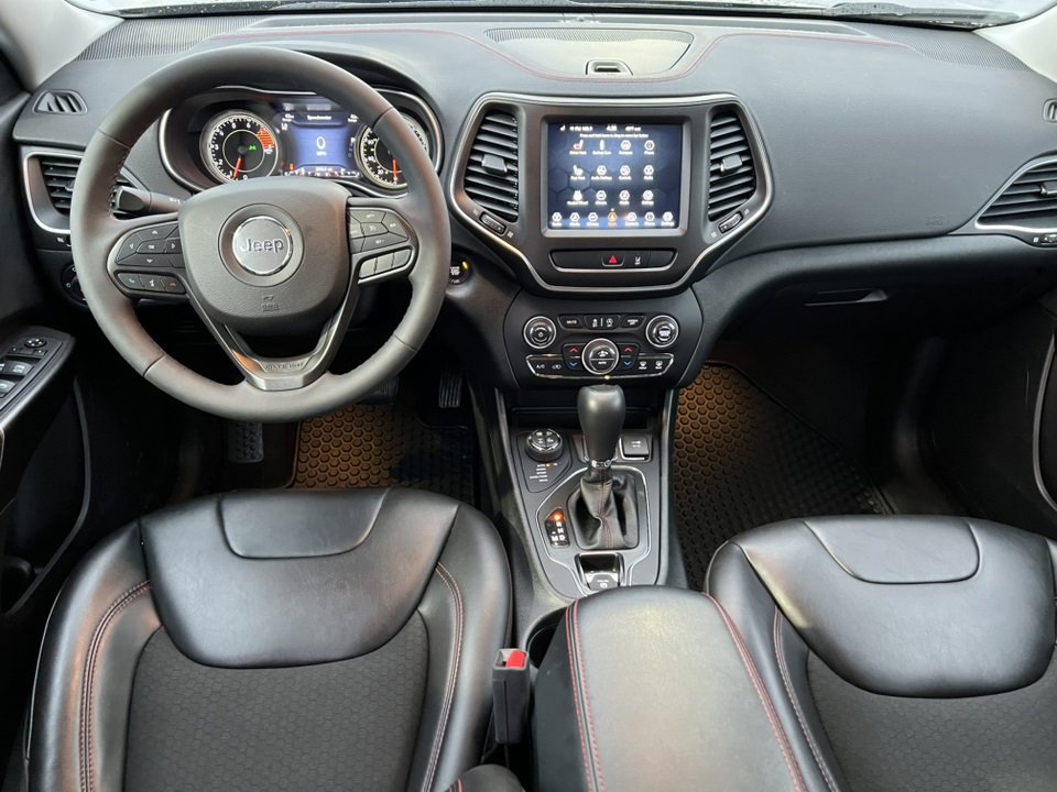 Used 2022 Jeep Cherokee Trailhawk w/ Comfort/Convenience Group image 10