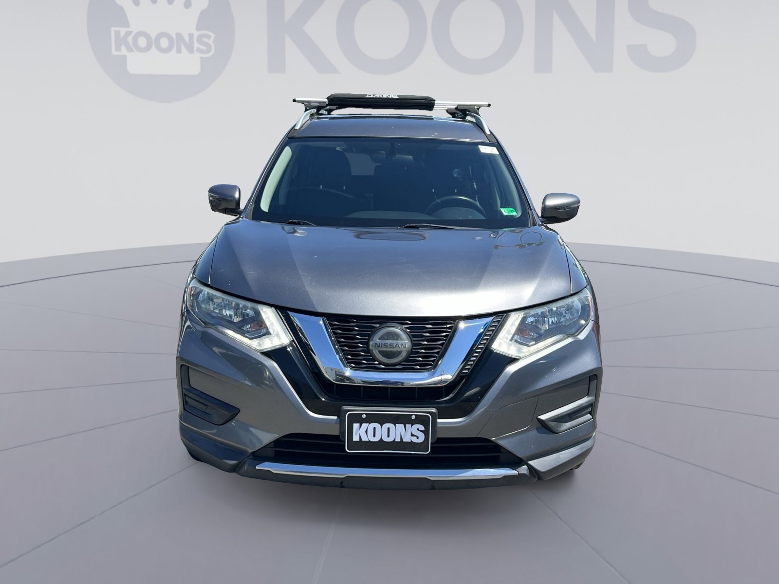 Used 2018 Nissan Rogue SV w/ Premium Package FWD image 4