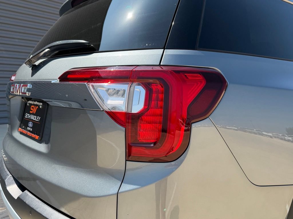 Used 2023 GMC Acadia SLE FWD image 9