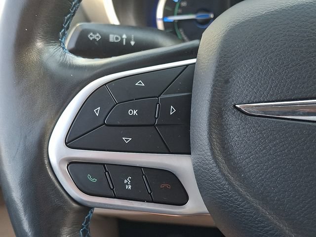 Used 2021 Chrysler Pacifica Touring-L w/ Uconnect Theater Family Group FWD image 20