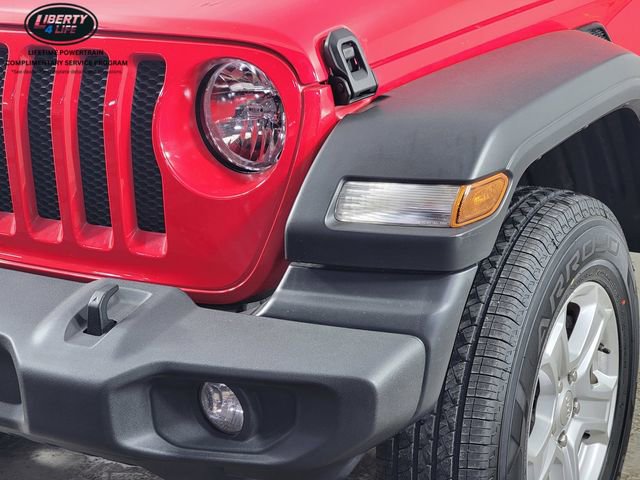 Used 2019 Jeep Wrangler Sport AWD/4WD image 9