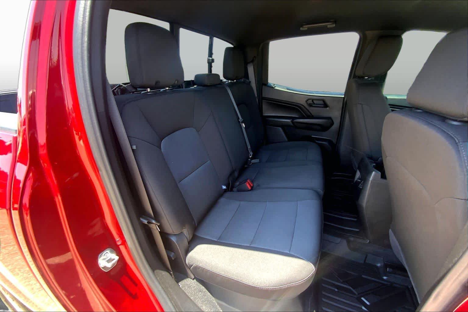 Used 2025 Chevrolet Colorado W/T w/ Advanced Trailering Package RWD image 20