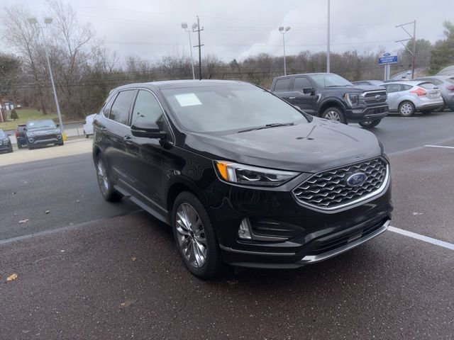 Certified 2024 Ford Edge Titanium w/ Titanium Elite Package image 9