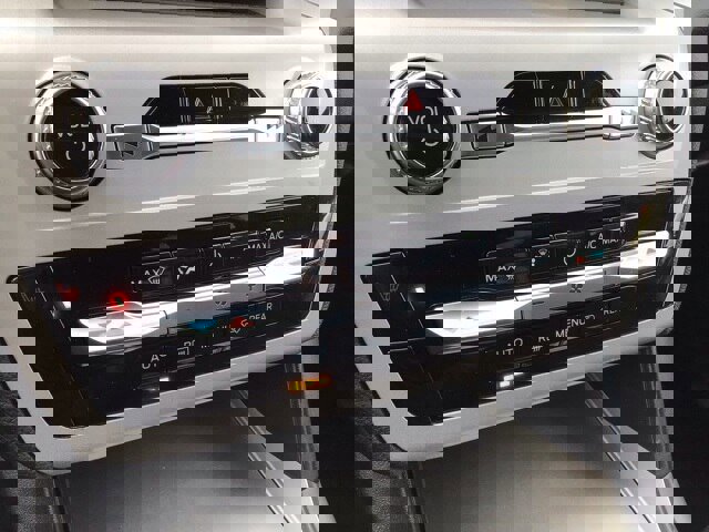 Certified 2023 Ford Explorer XLT w/ Class IV Trailer Tow Package image 16