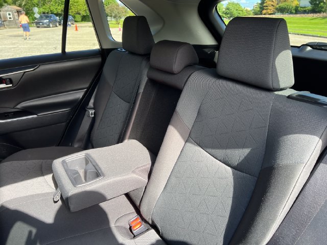 Used 2025 Toyota RAV4 XLE AWD/4WD image 26