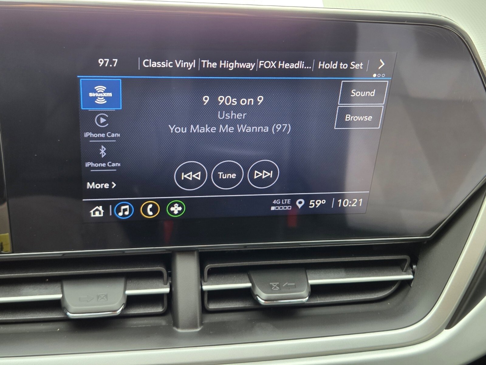 Used 2024 Chevrolet Trax RS w/ Sunroof Package image 20