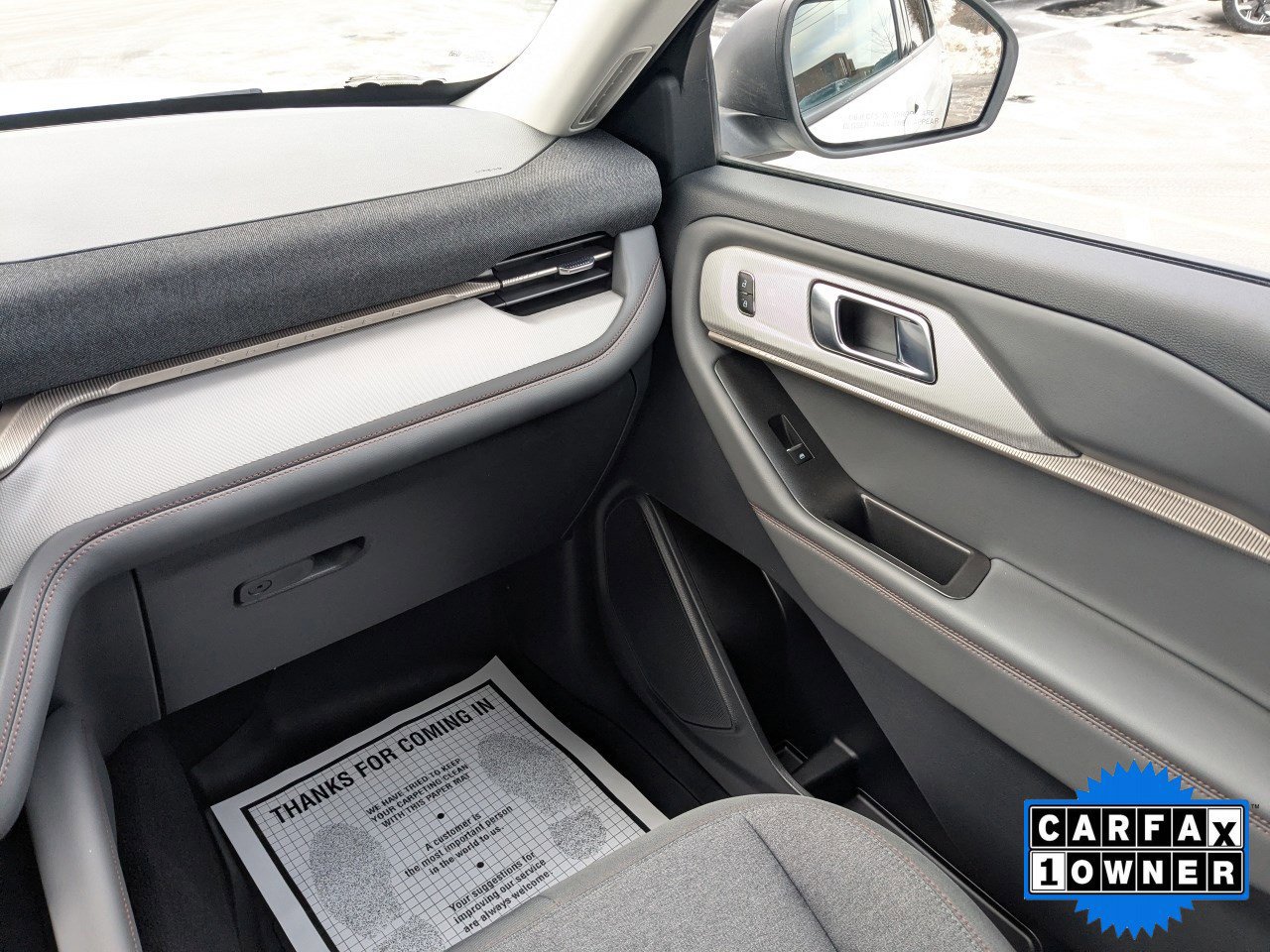 Certified 2025 Ford Explorer Active image 22