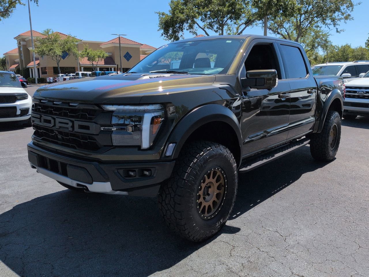 Certified 2025 Ford F150 Raptor AWD/4WD image 8