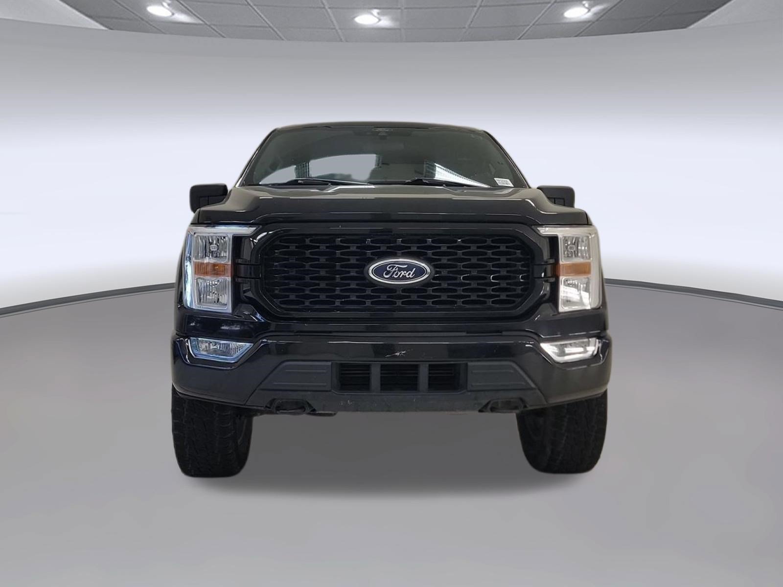 Certified 2021 Ford F150 XL w/ STX Appearance Package AWD/4WD image 4