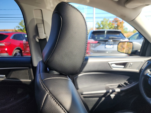 Certified 2024 Ford Edge SEL w/ Convenience Package image 13