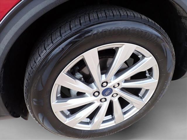 Certified 2022 Ford Escape Titanium w/ Titanium Elite Package AWD/4WD image 7
