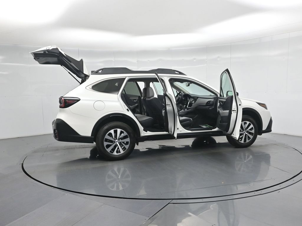 Used 2021 Subaru Outback Premium AWD/4WD image 4