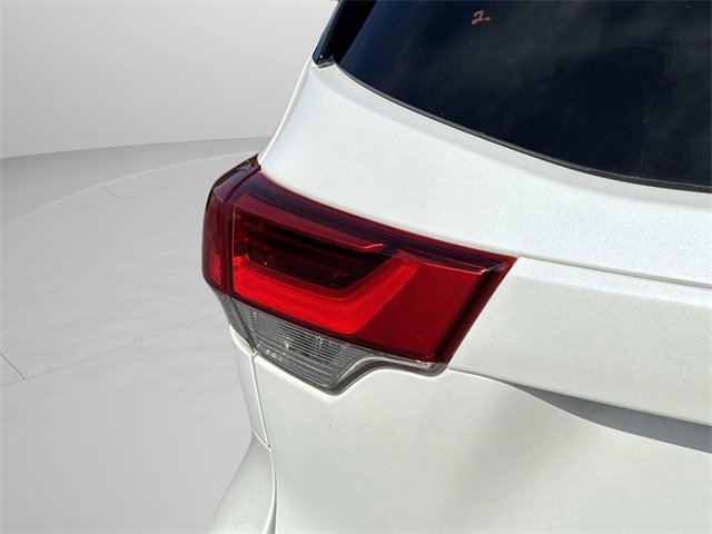 Used 2017 Toyota Highlander Limited image 18