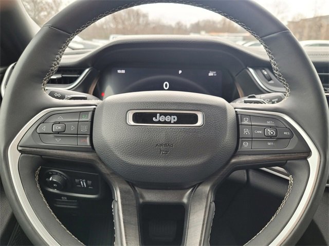 Used 2024 Jeep Grand Cherokee L Limited w/ Luxury Tech Group II image 28