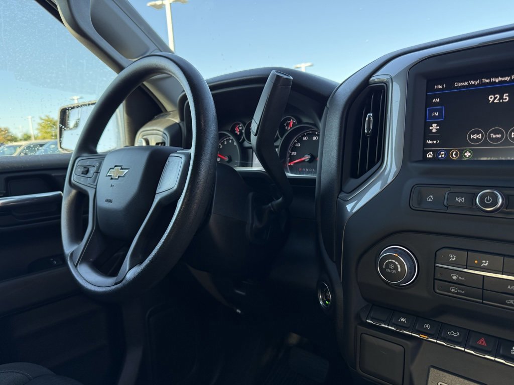 Used 2022 Chevrolet Silverado 1500 Custom image 31