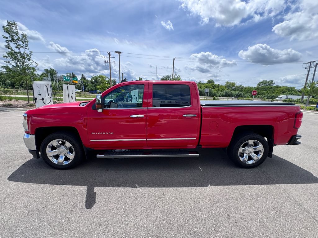 Used 2018 Chevrolet Silverado 1500 LTZ w/ Max Trailering Package AWD/4WD image 4