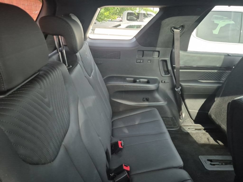 Used 2024 Hyundai Palisade Calligraphy FWD image 24