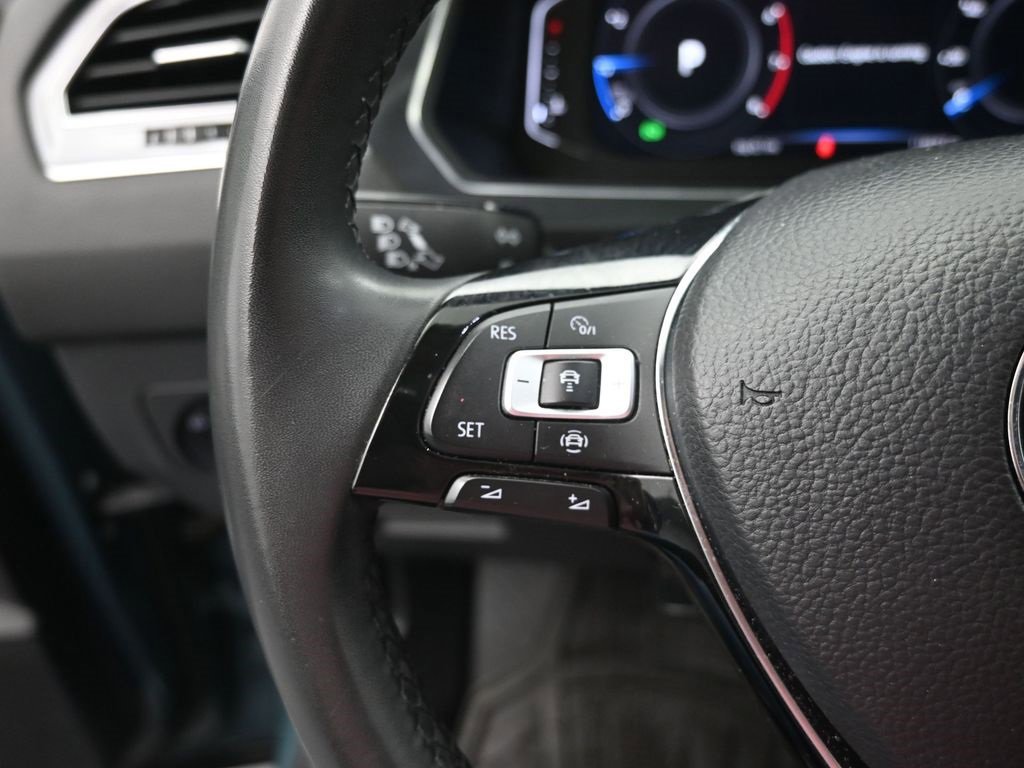 Used 2020 Volkswagen Tiguan SEL image 15