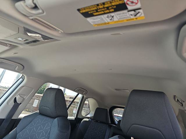 Used 2025 Toyota RAV4 XLE FWD image 29