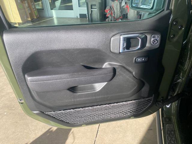 Used 2022 Jeep Gladiator Rubicon w/ LED Lighting Group image 22