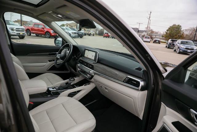 Used 2022 Kia Telluride EX w/ EX Premium Package image 32