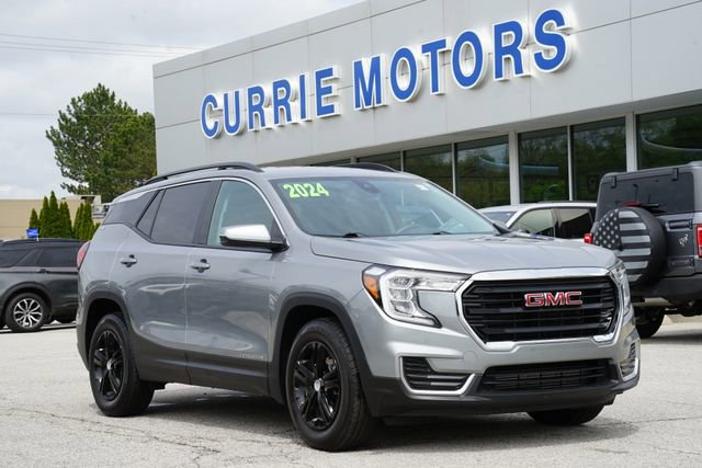 Used 2024 GMC Terrain SLE w/ Driver Convenience Package FWD image 1