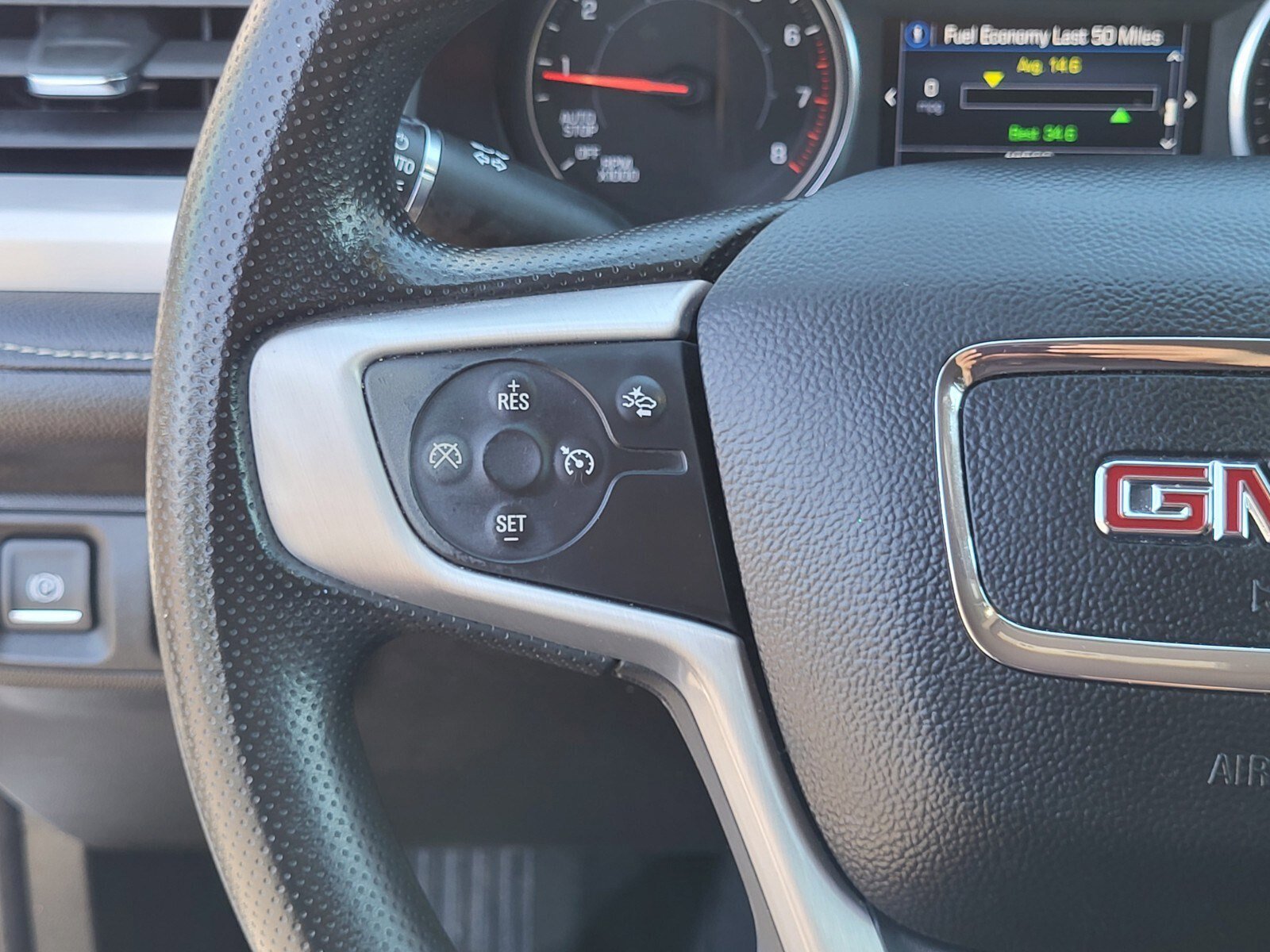 Used 2023 GMC Acadia SLE w/ LPO, Floor Liner Package image 26