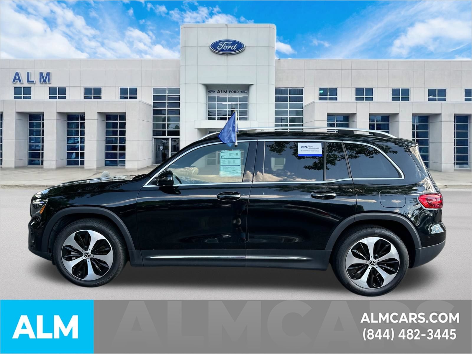 Used 2025 Mercedes-Benz GLB 250 image 9