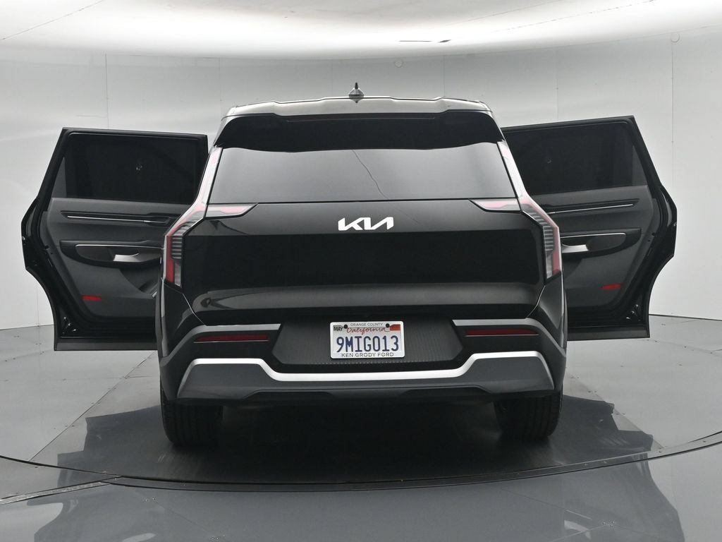 Used 2024 Kia EV9 Light Long Range RWD image 38