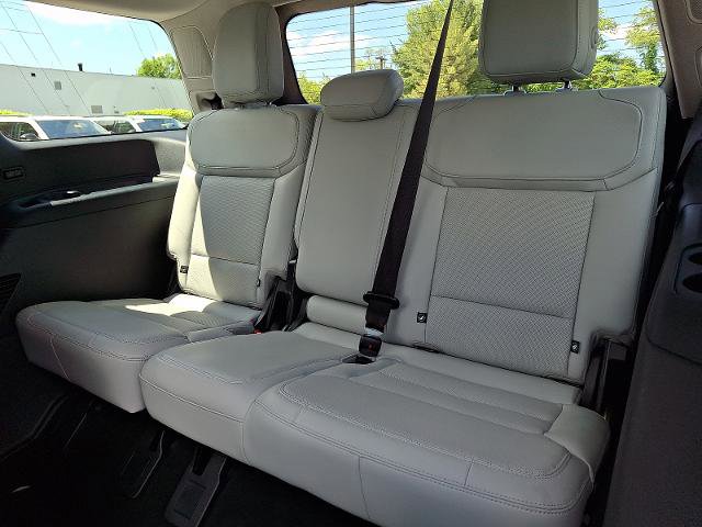 Certified 2025 Ford Expedition Platinum w/ Driver's Package AWD/4WD image 11
