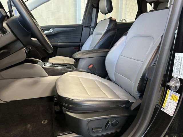 Certified 2023 Ford Escape Platinum image 4