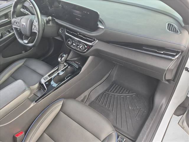 Used 2025 Buick Envista Sport Touring w/ Convenience I Package FWD image 21