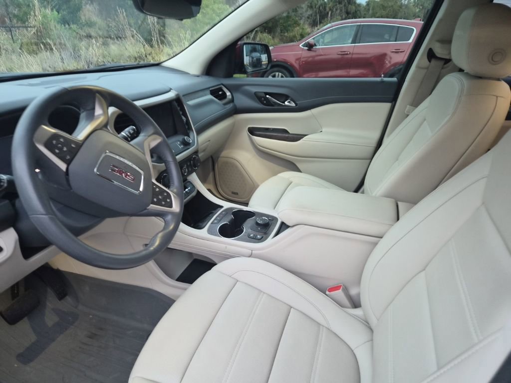 Used 2022 GMC Acadia Denali w/ Denali Ultimate Package image 13