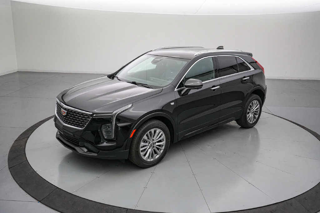 Used 2025 Cadillac XT4 Premium Luxury FWD image 8