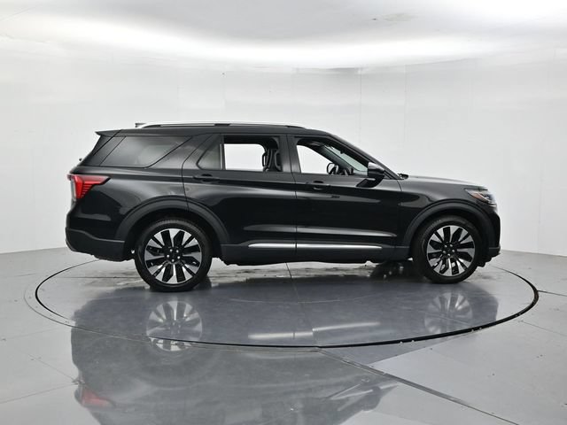 Certified 2025 Ford Explorer Platinum w/ LUX Leather Package AWD/4WD image 2